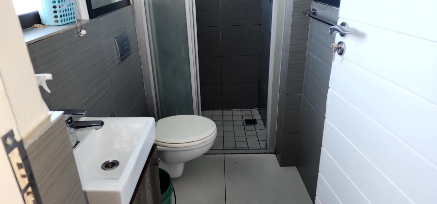 5 Bedroom Property for Sale in Newfields Western Cape